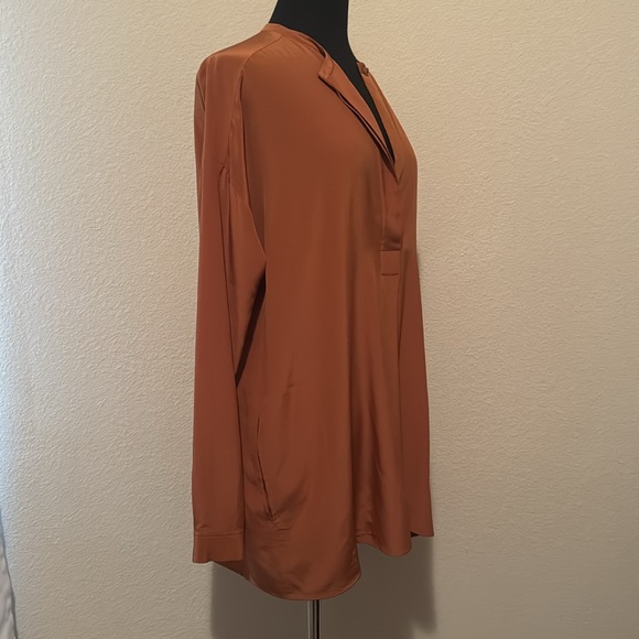 Vince Long Sleeve Blouse with Pockets Medium - Picture 5 of 8